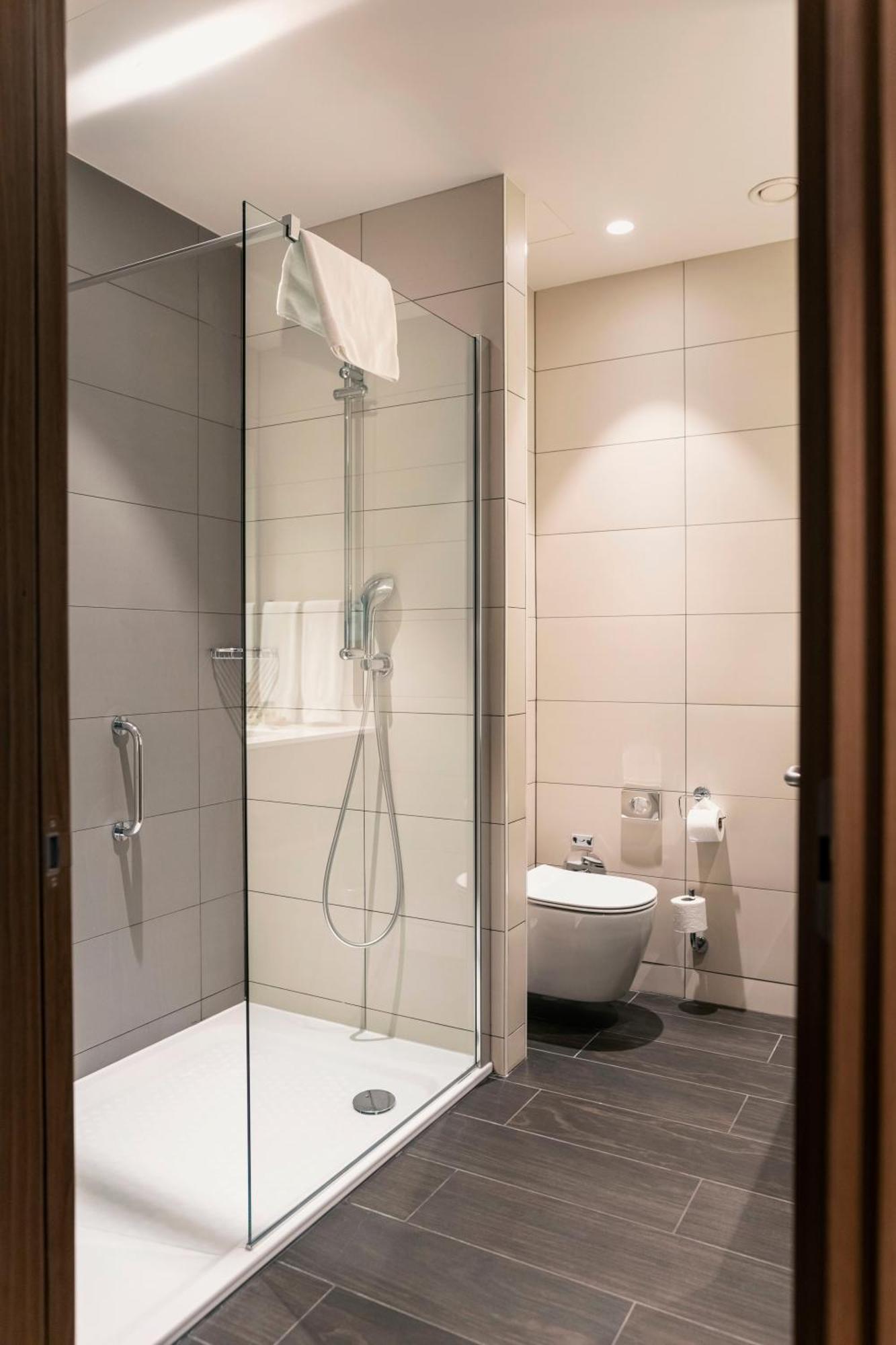 Hilton Garden Inn Tbilisi Chavchavadze Bagian luar foto