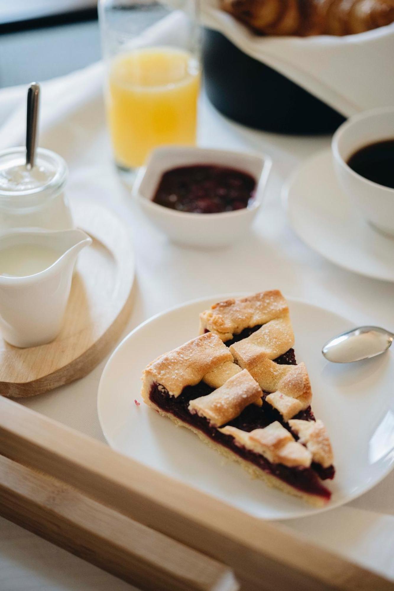 Hilton Garden Inn Tbilisi Chavchavadze Bagian luar foto