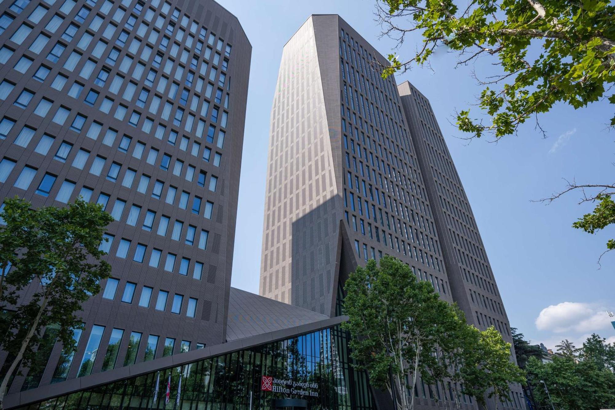 Hilton Garden Inn Tbilisi Chavchavadze Bagian luar foto