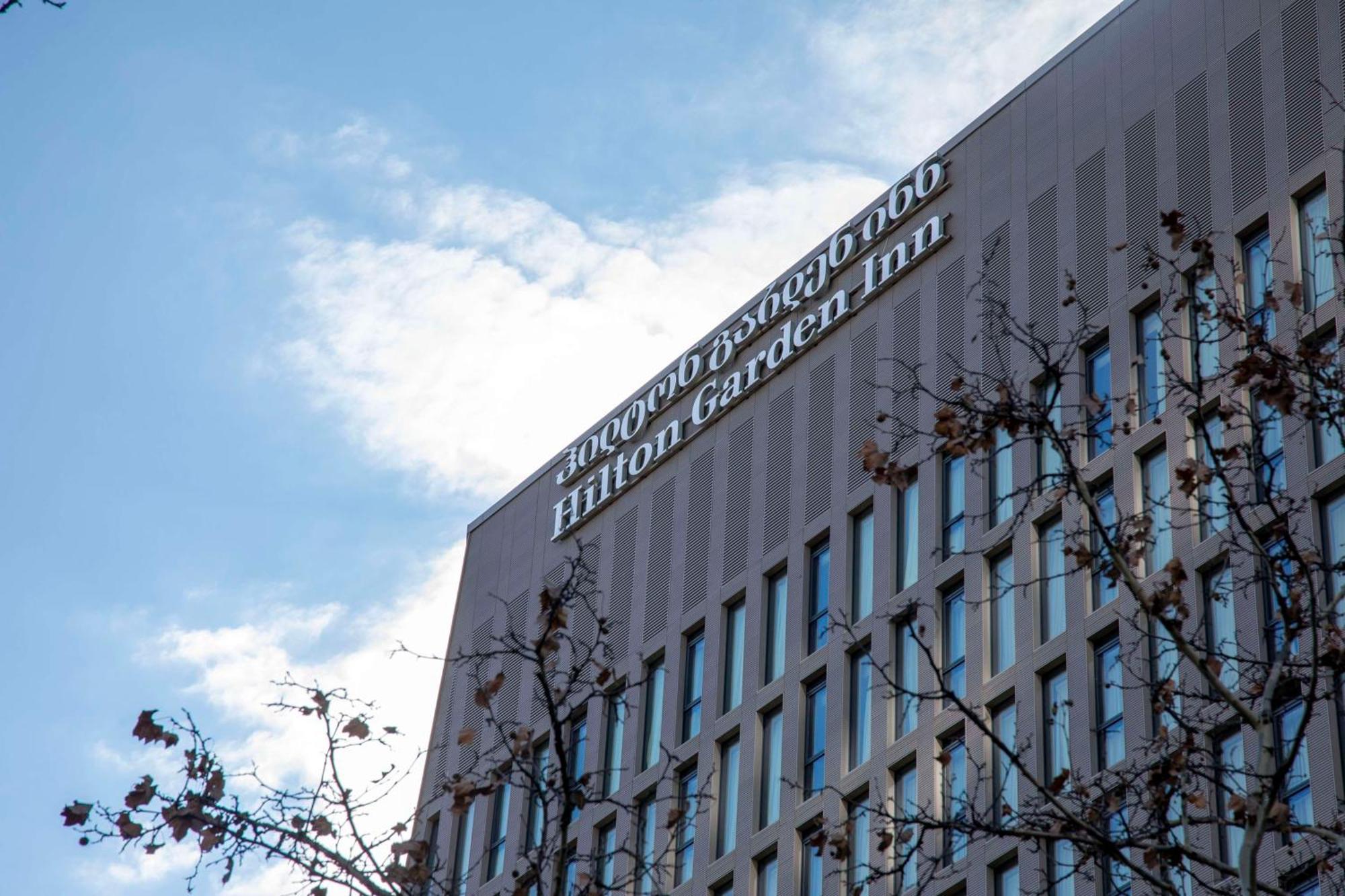 Hilton Garden Inn Tbilisi Chavchavadze Bagian luar foto