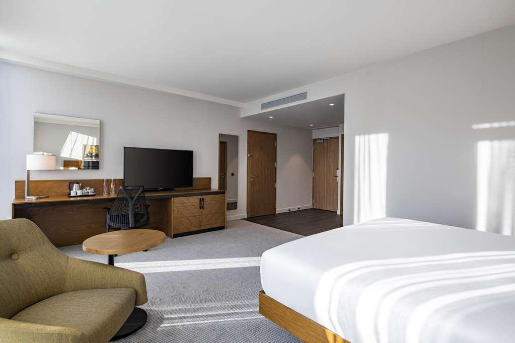 Hilton Garden Inn Tbilisi Chavchavadze Ruang foto